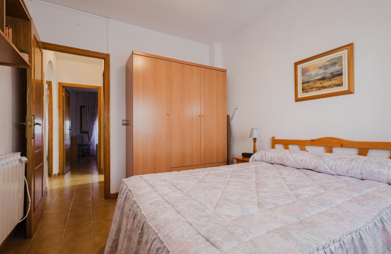 Reventa - Bungalow -
Torrevieja - playa de los naufragos