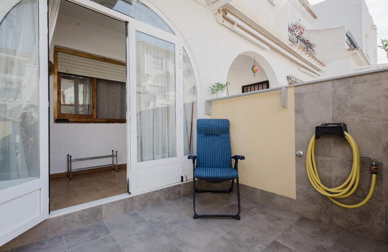 Reventa - Bungalow -
Torrevieja - playa de los naufragos