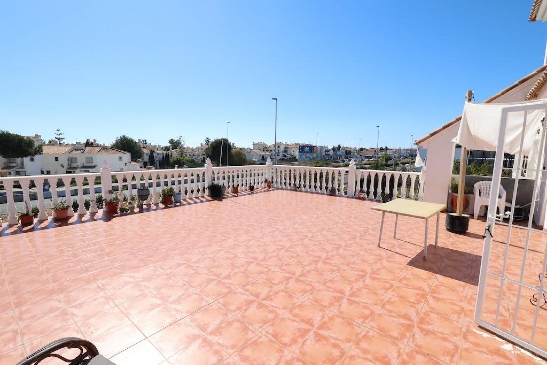Reventa - business -
Orihuela Costa - La Zenia