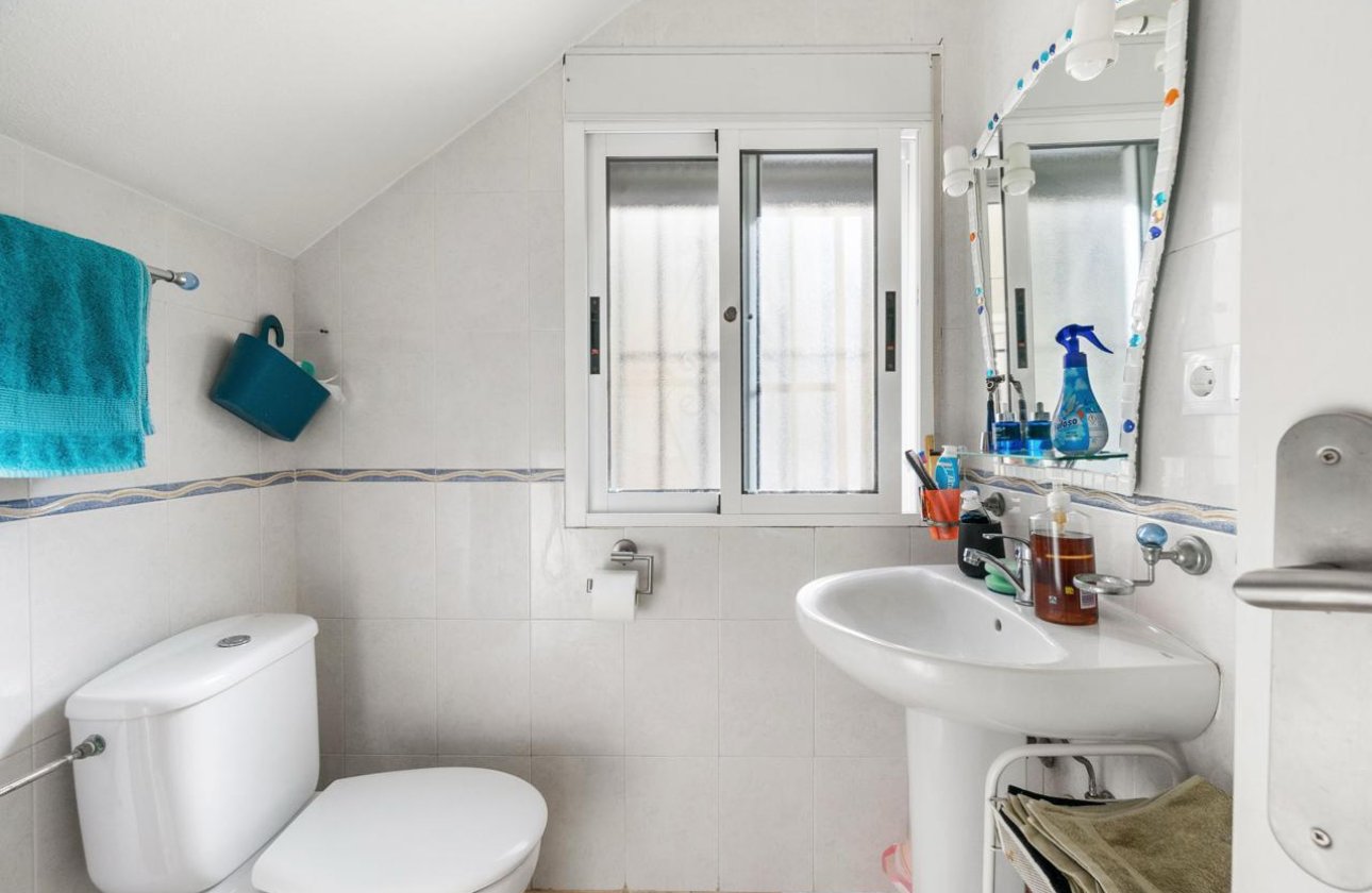 Reventa - Casa -
Orihuela Costa - Las Filipinas