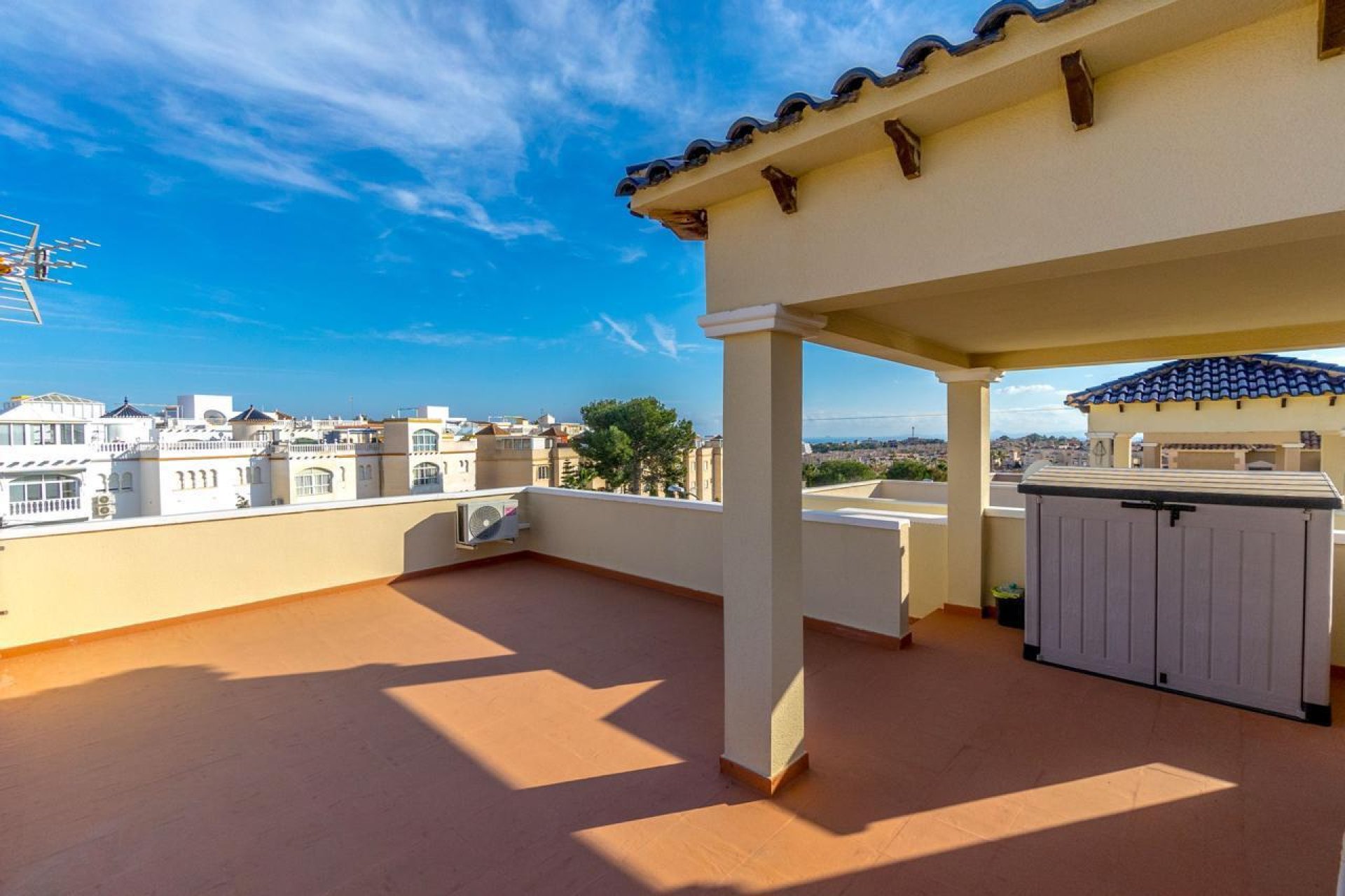 Reventa - Casa -
Orihuela Costa - Las Filipinas