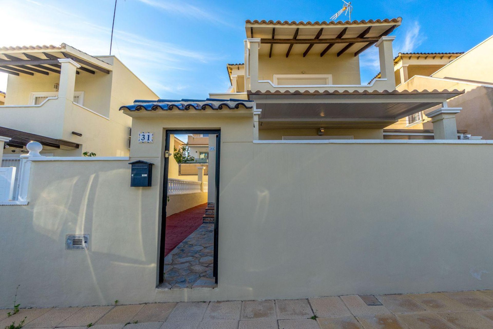 Reventa - Casa -
Orihuela Costa - Las Filipinas