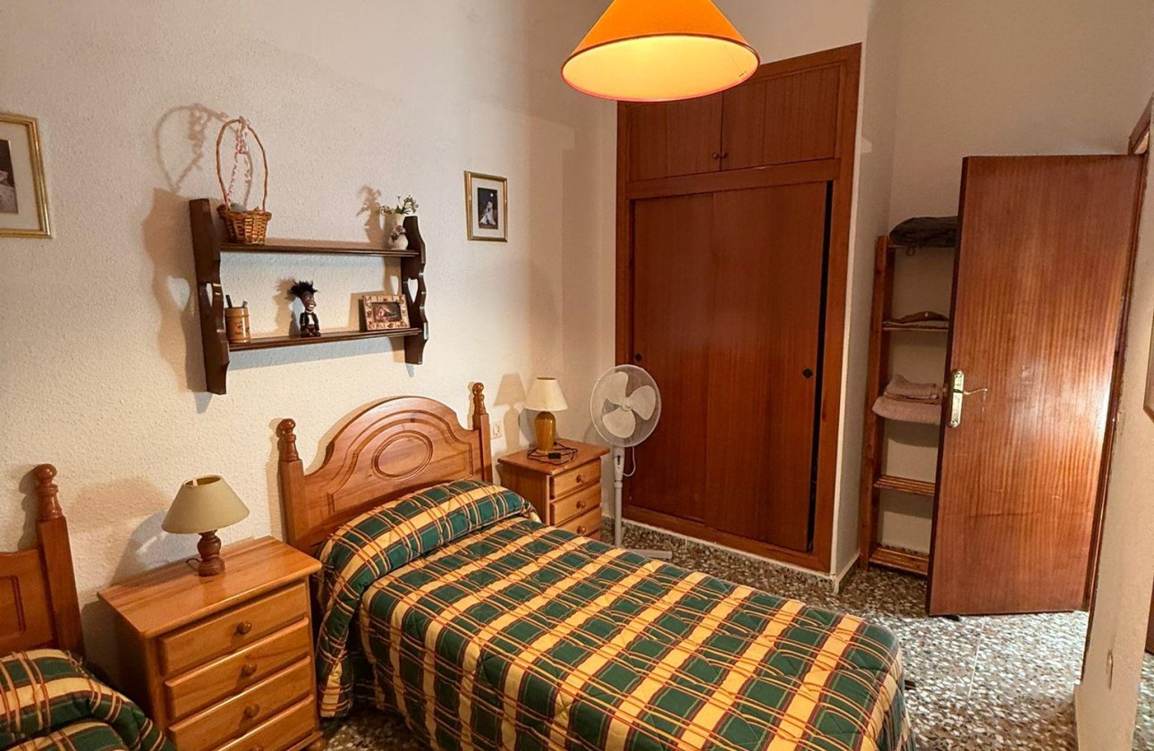 Reventa - Casa -
Torrevieja - Los Balcones