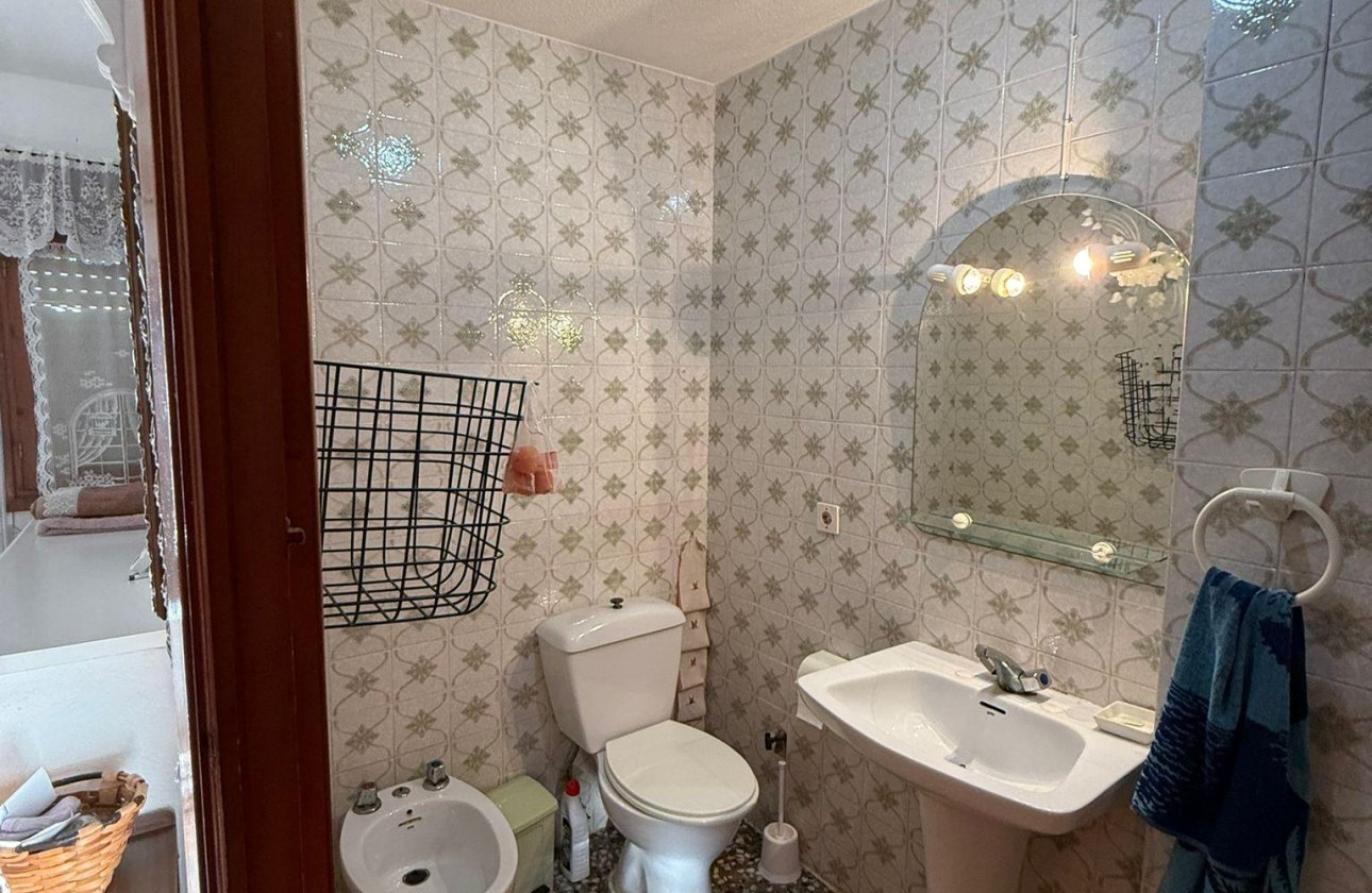 Reventa - Casa -
Torrevieja - Los Balcones