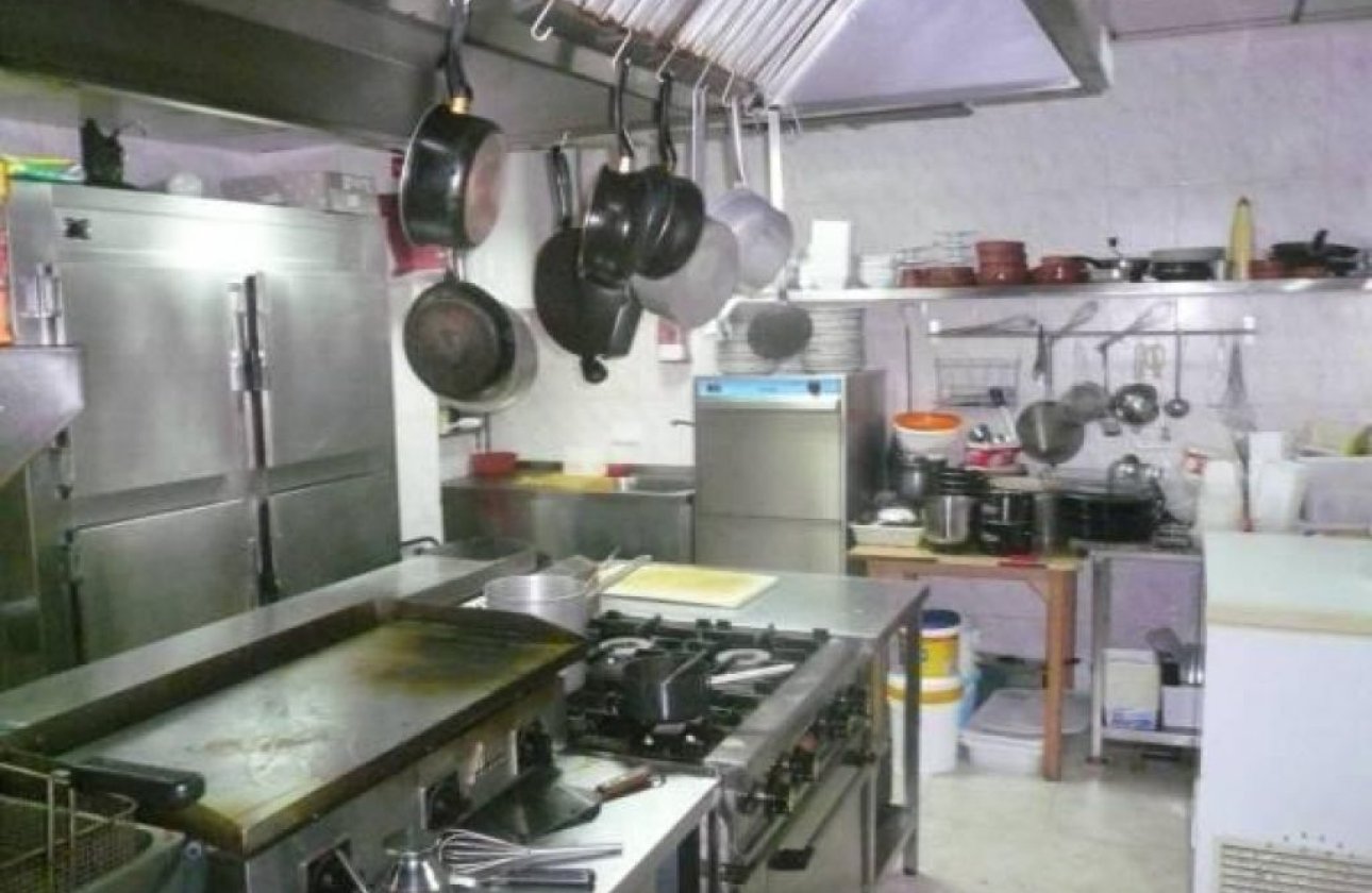 Reventa - Commercial Premises -
Torrevieja - Acequion