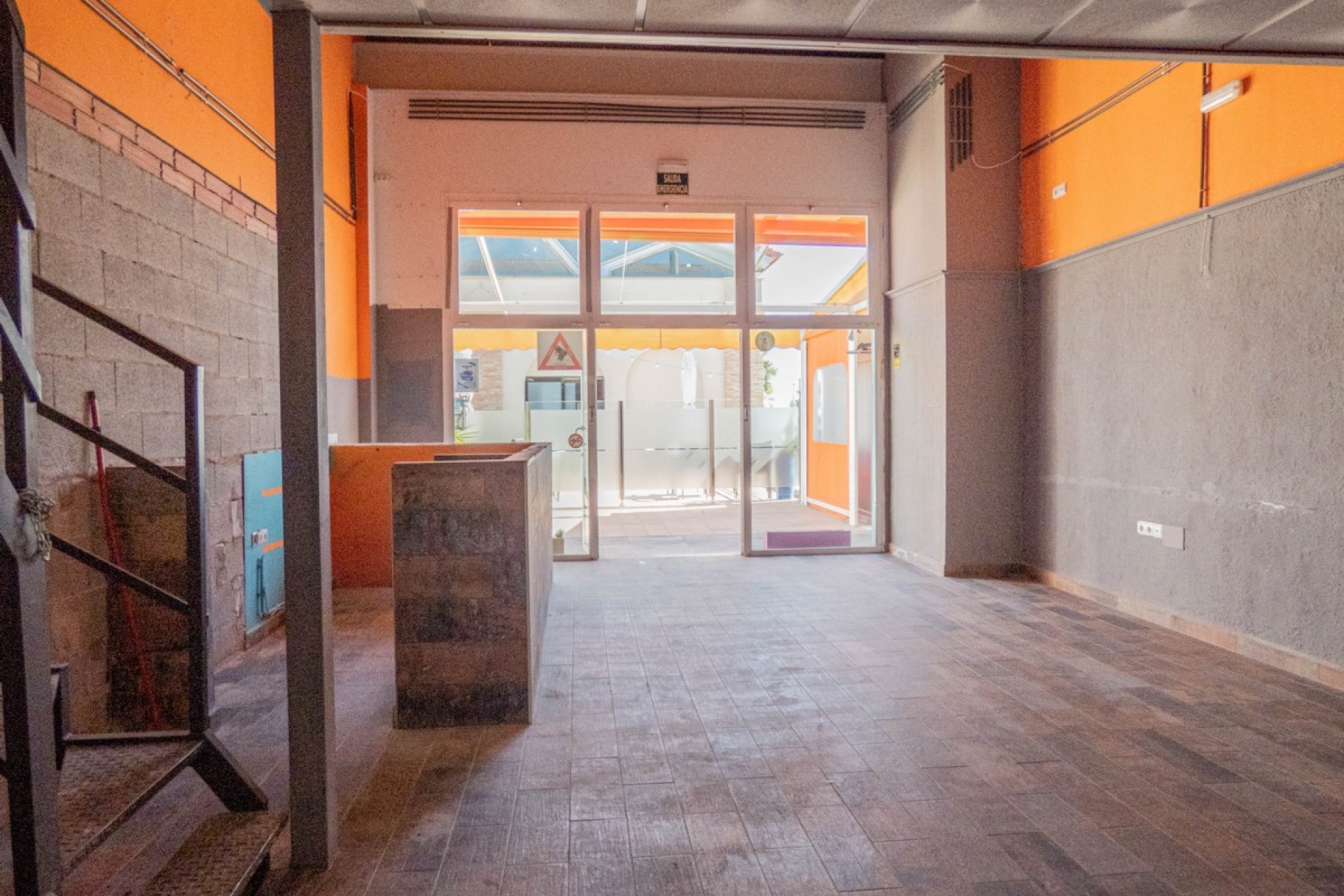 Reventa - Commercial property -
Algorfa - Algorfa Centro