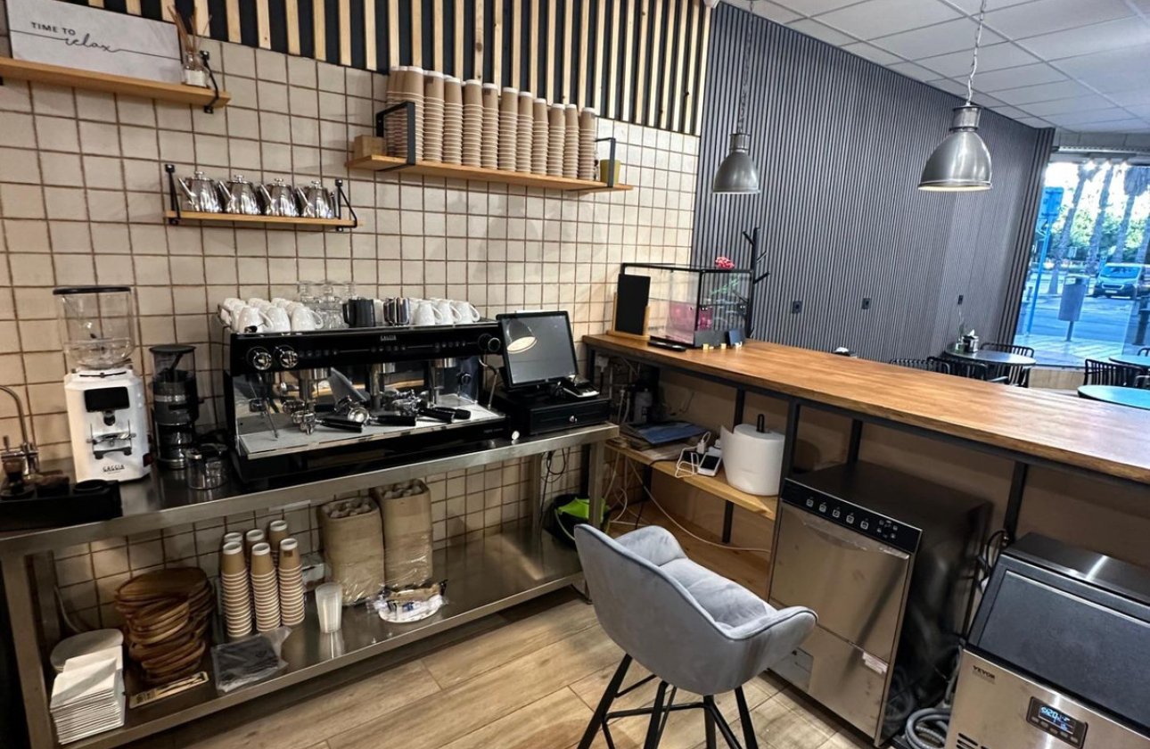 Reventa - Commercial property -
Alicante - Alicante Centro