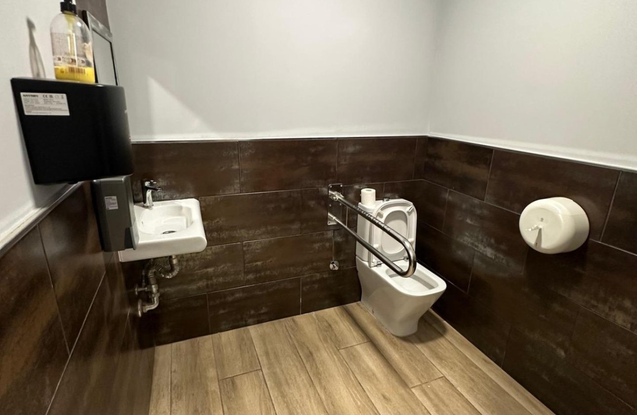 Reventa - Commercial property -
Alicante - Alicante Centro