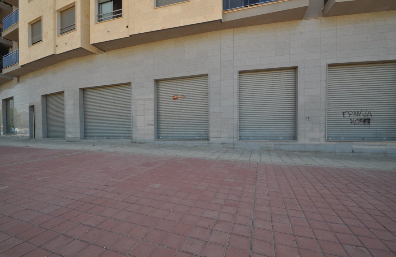 Reventa - Commercial property -
Elda - Elda Centro