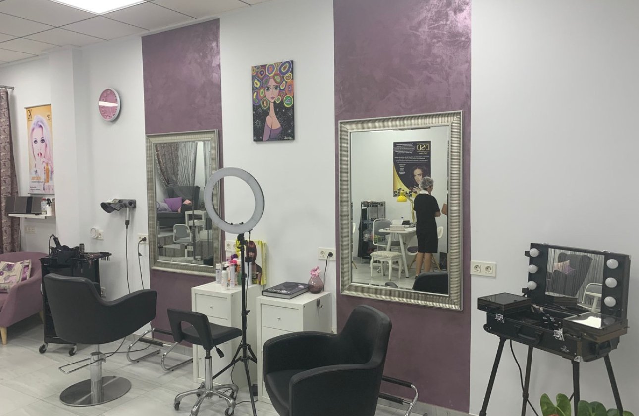 Reventa - Commercial property -
Orihuela - La Zenia