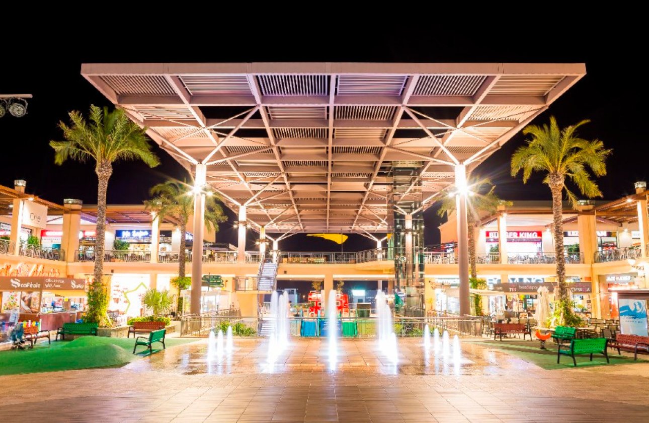 Reventa - Commercial property -
Orihuela - La Zenia