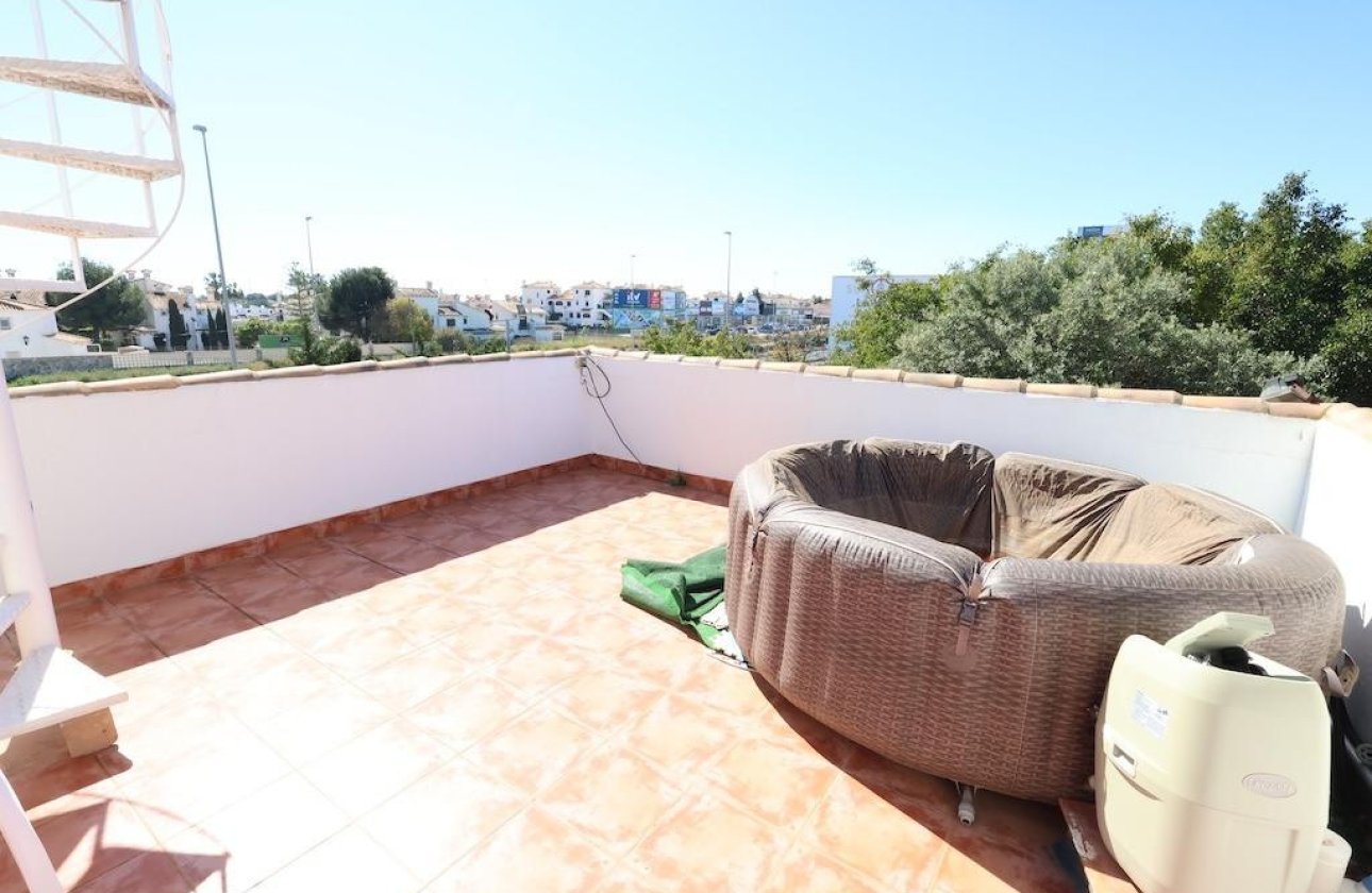 Reventa - Commercial property -
Orihuela - La Zenia