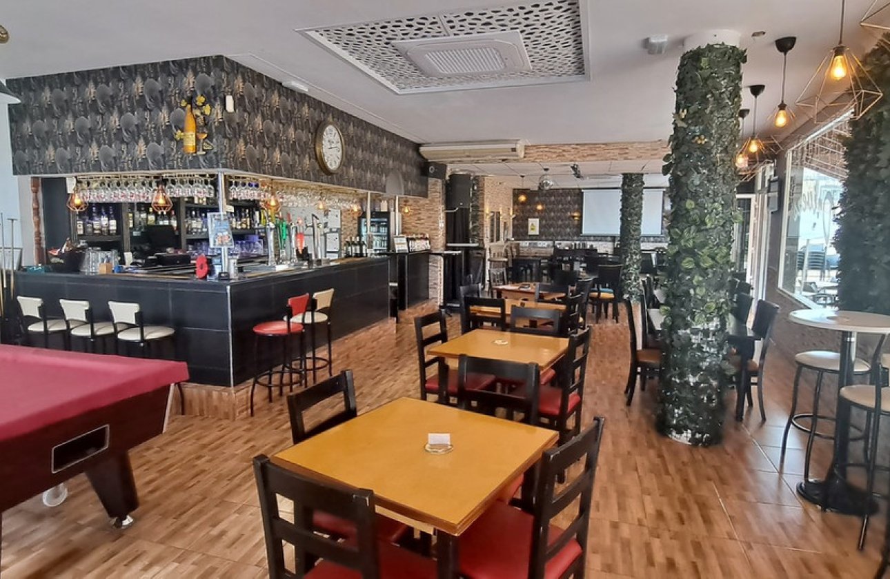 Reventa - Commercial property -
Orihuela - Orihuela Costa