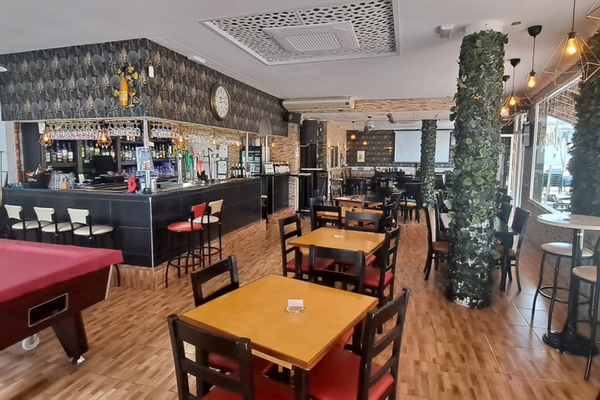 Reventa - Commercial property -
Orihuela - Orihuela Costa