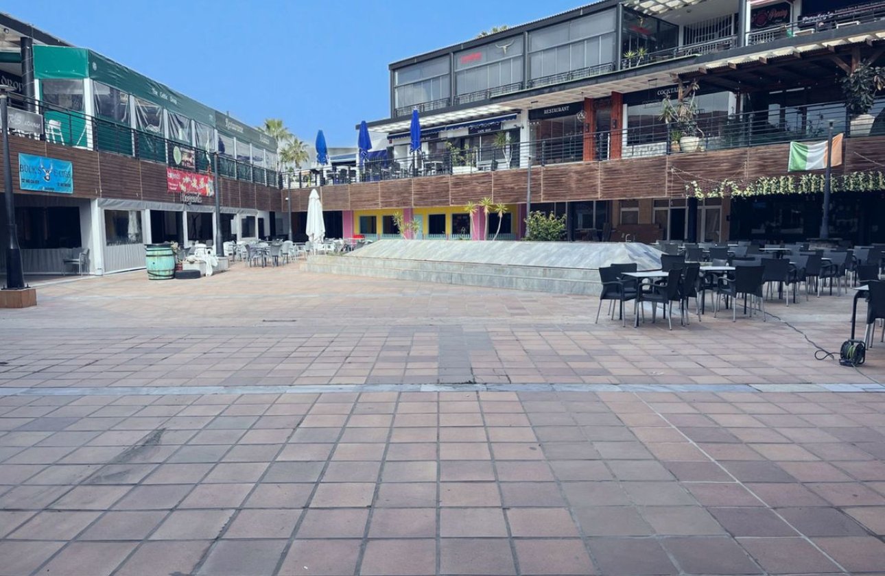 Reventa - Commercial property -
Orihuela - Playa Flamenca