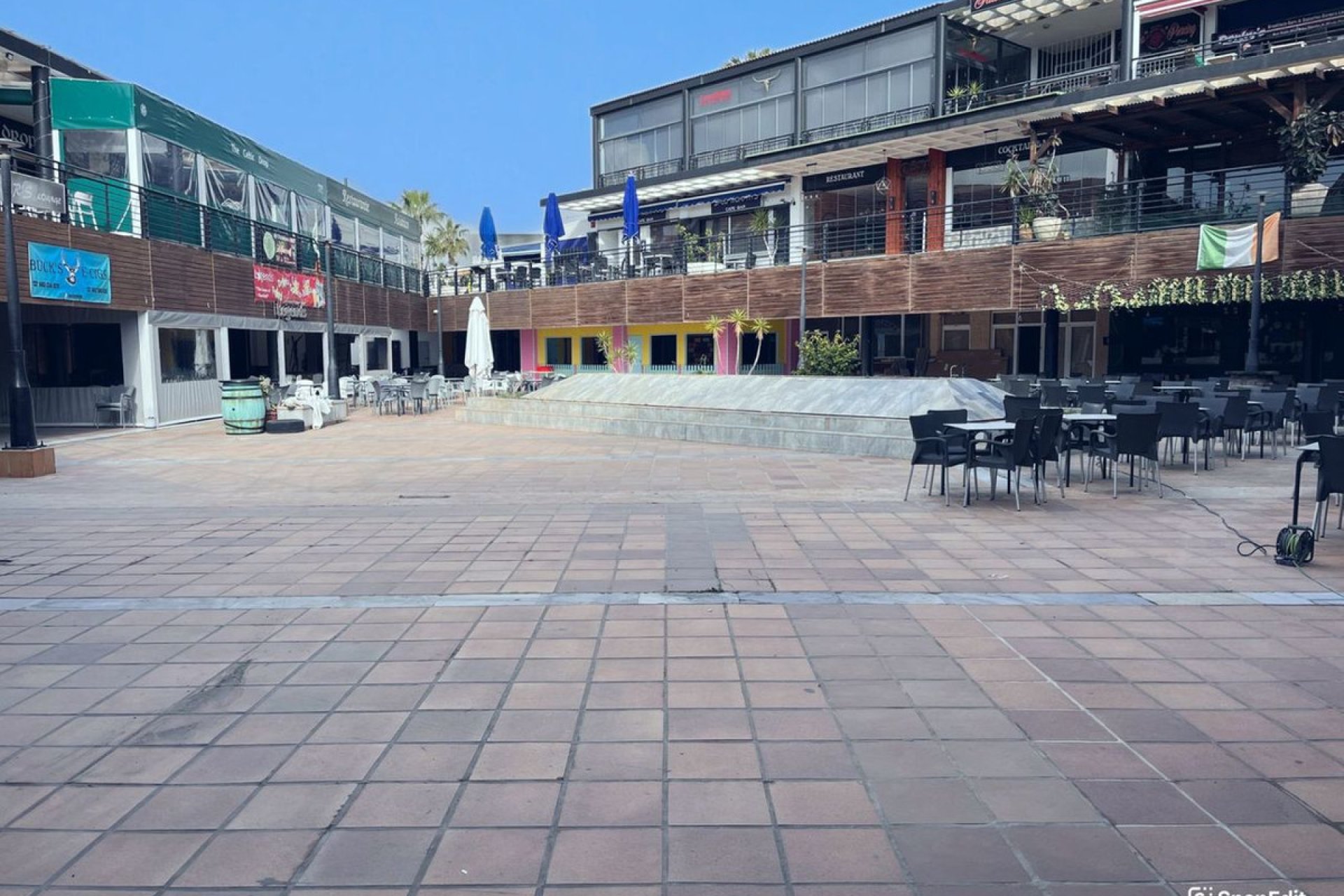 Reventa - Commercial property -
Orihuela - Playa Flamenca