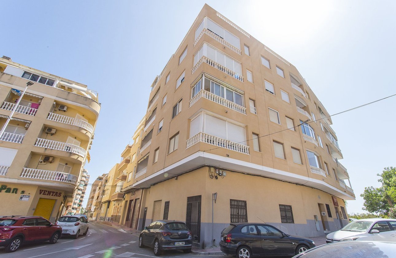 Reventa - Commercial property -
Torrevieja - La Mata