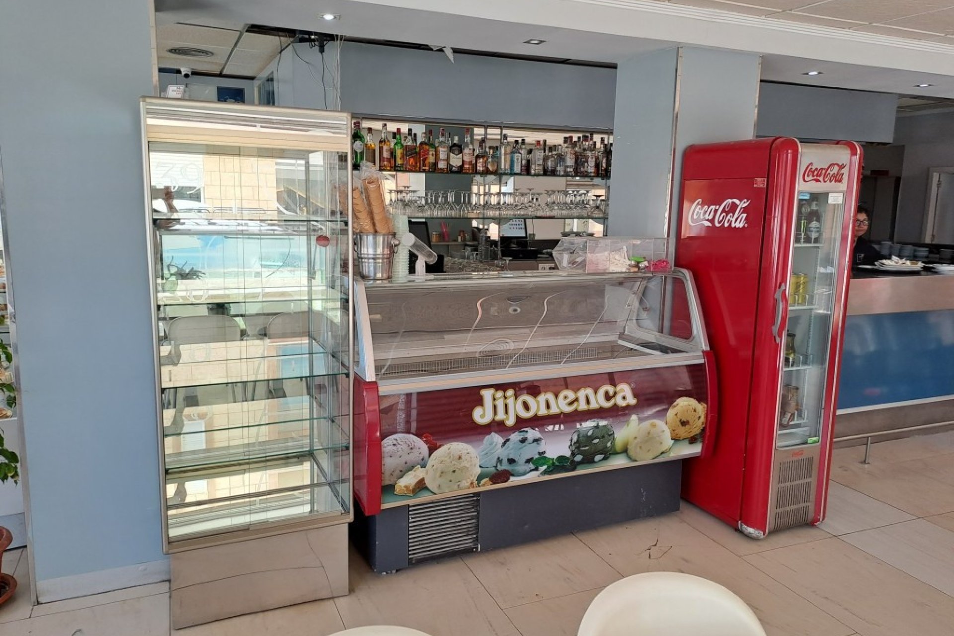 Reventa - Commercial property -
Torrevieja - La Mata