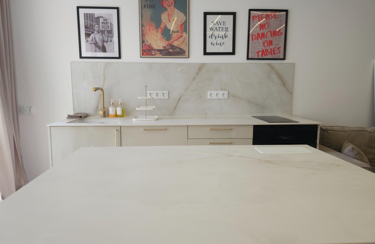 Reventa - Commercial property -
Torrevieja - Torrevieja Centro