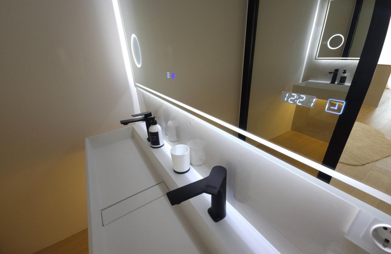 Reventa - Commercial property -
Torrevieja - Torrevieja Centro