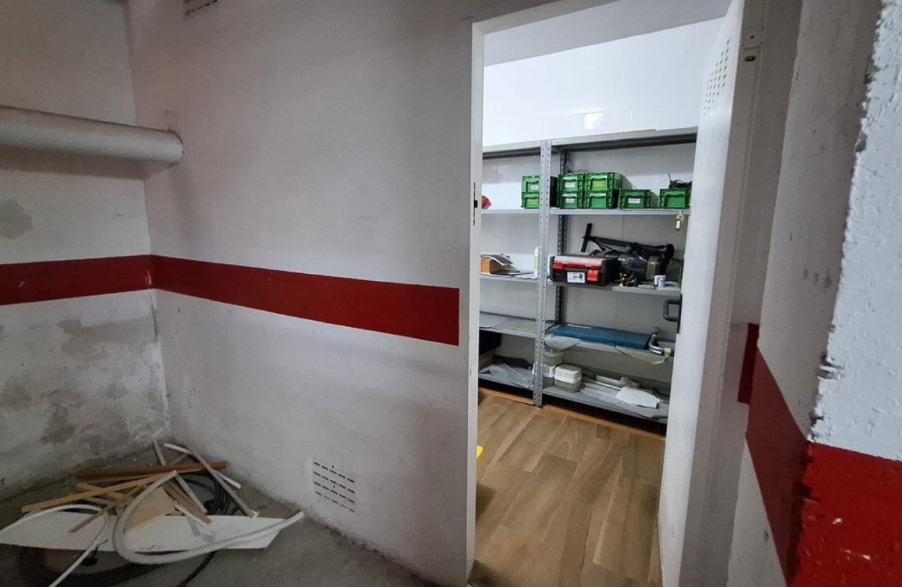 Reventa - Commercial property -
Torrevieja - Torrevieja Centro