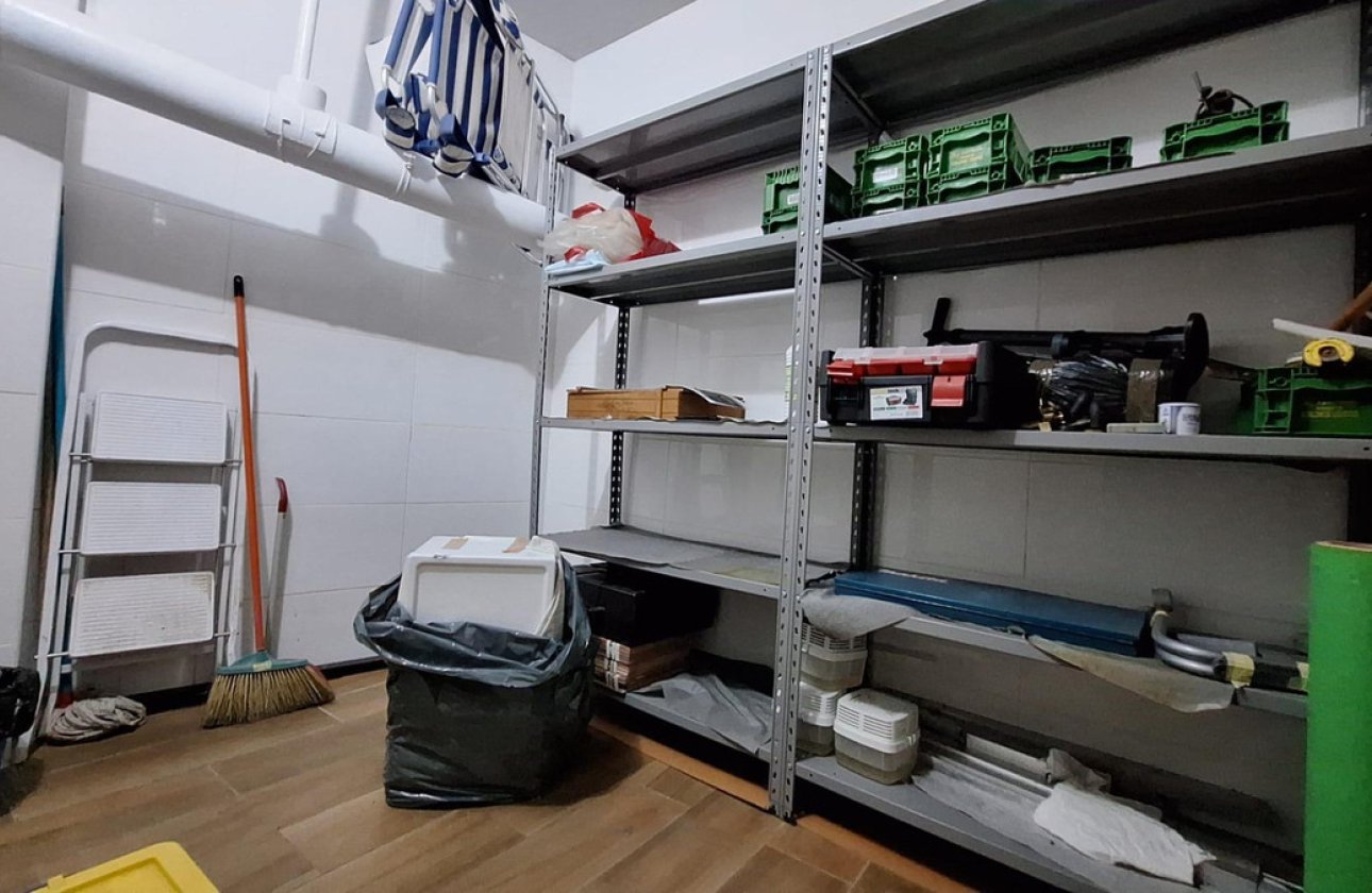 Reventa - Commercial property -
Torrevieja - Torrevieja Centro