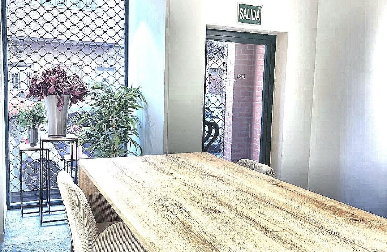 Reventa - Commercial property -
Torrevieja - Torrevieja Centro