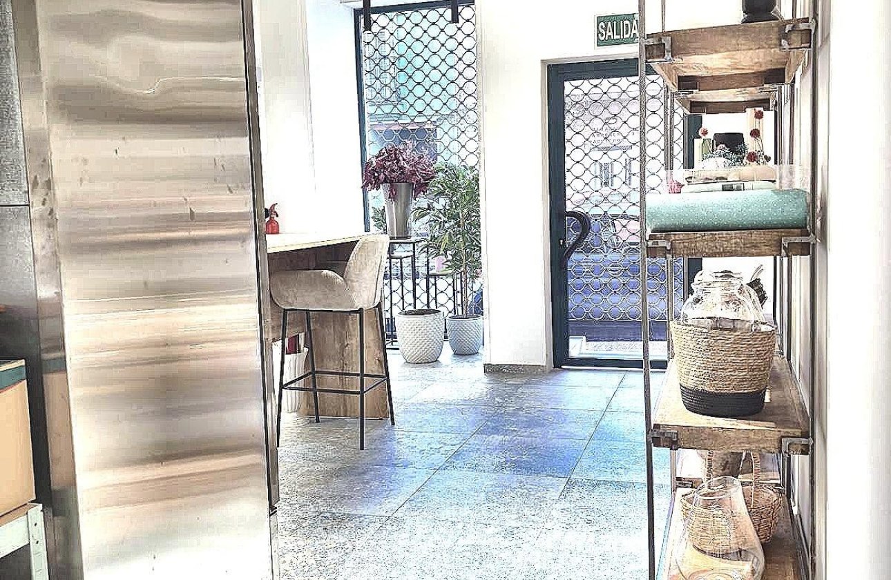 Reventa - Commercial property -
Torrevieja - Torrevieja Centro