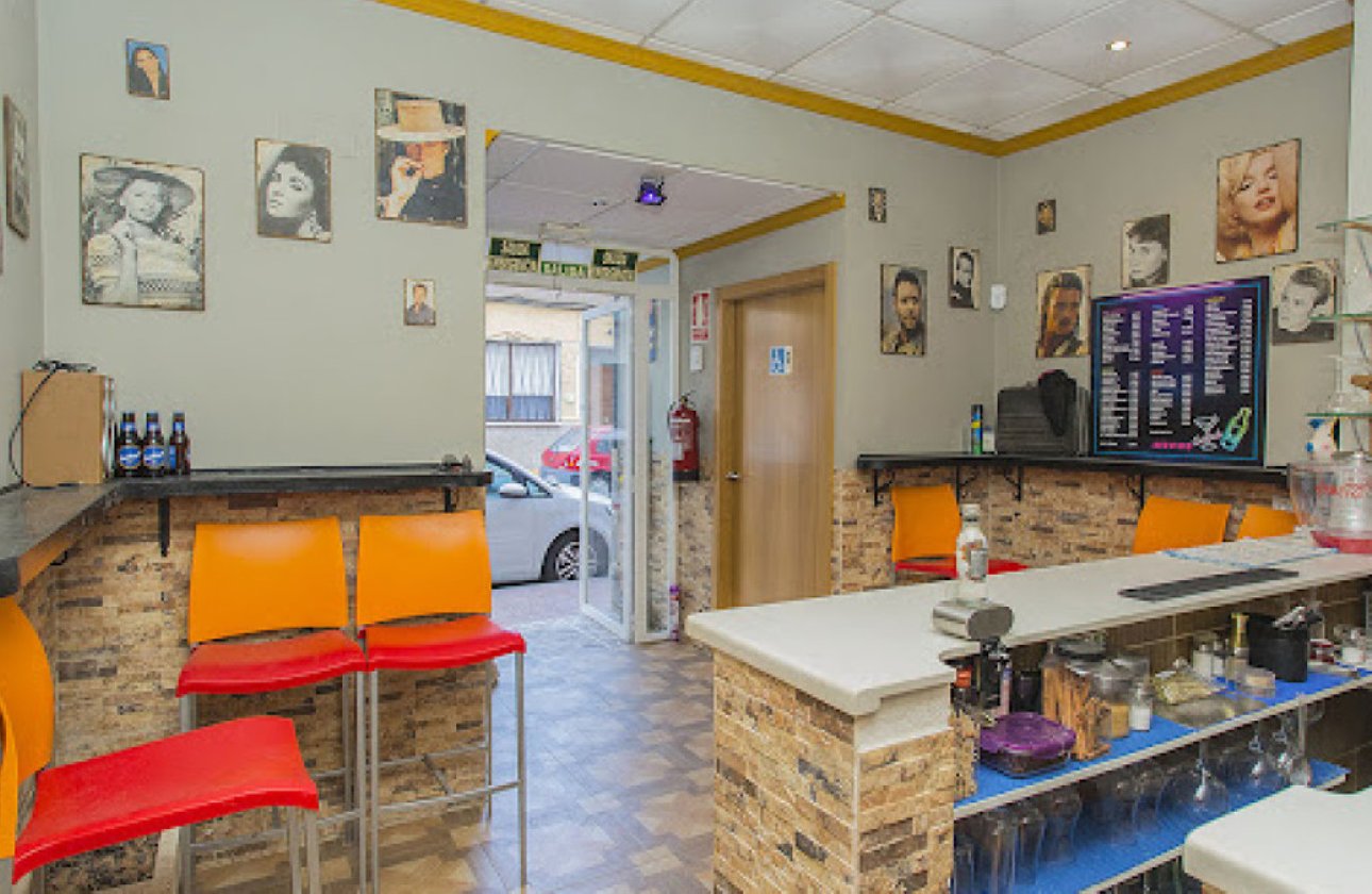 Reventa - Commercial property -
Torrevieja - Torrevieja Centro