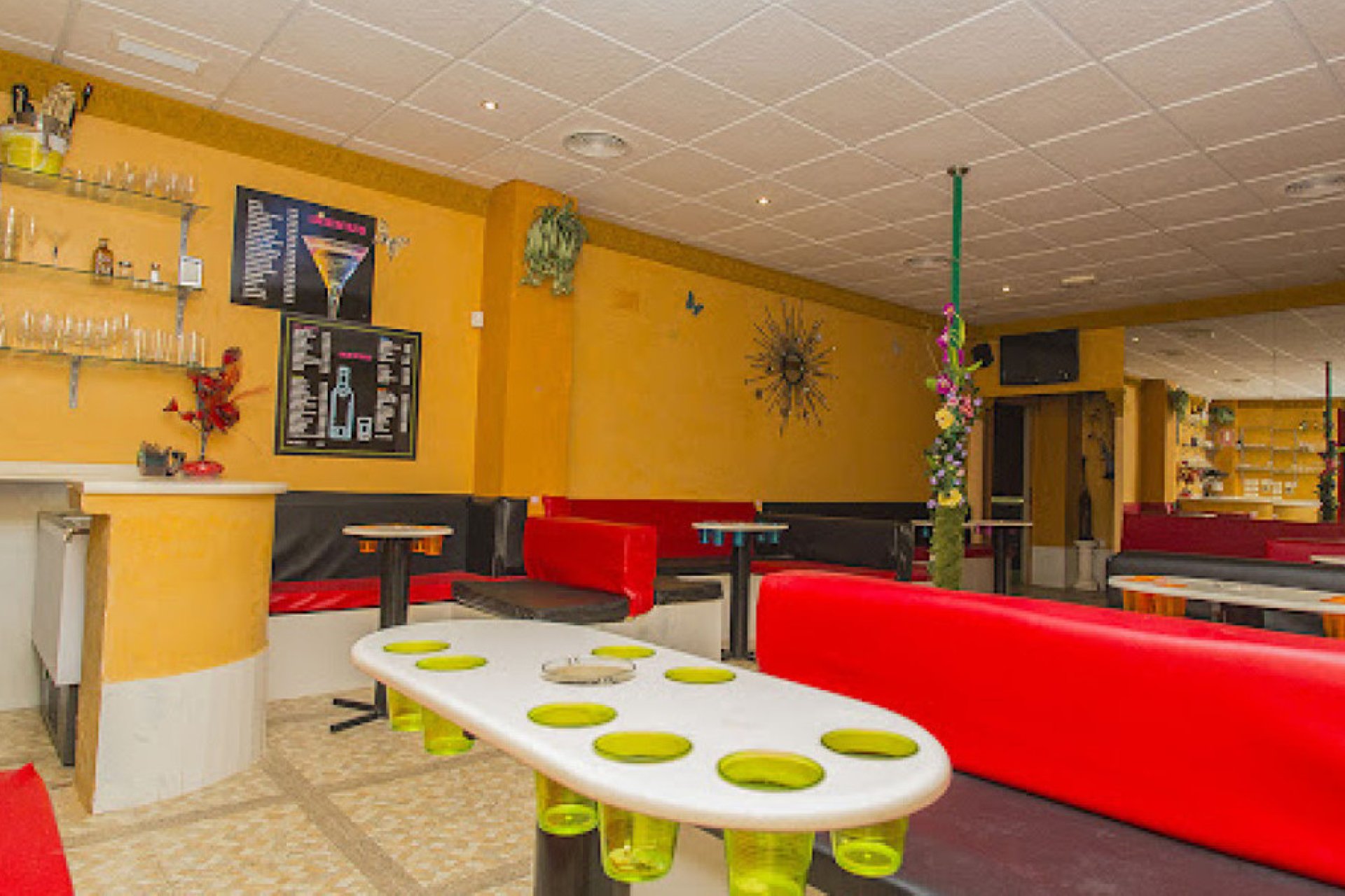 Reventa - Commercial property -
Torrevieja - Torrevieja Centro