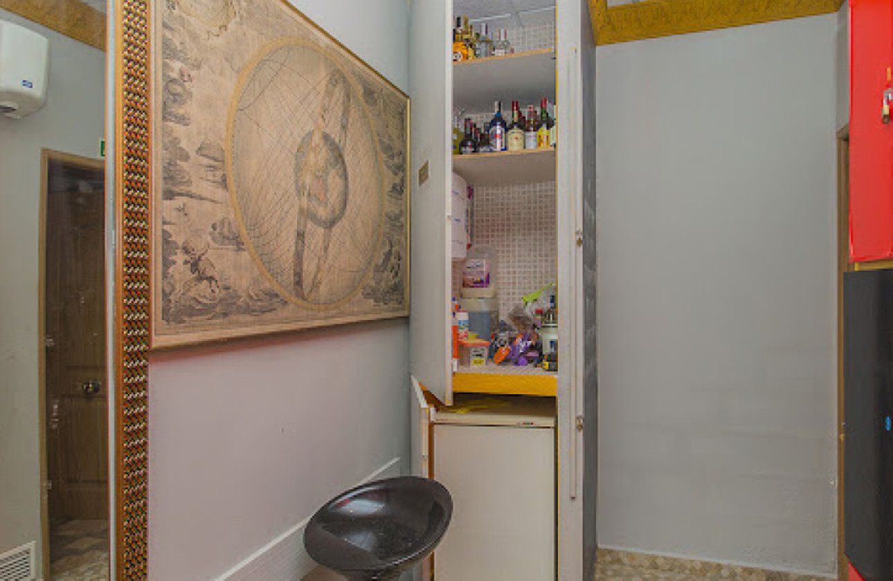 Reventa - Commercial property -
Torrevieja - Torrevieja Centro