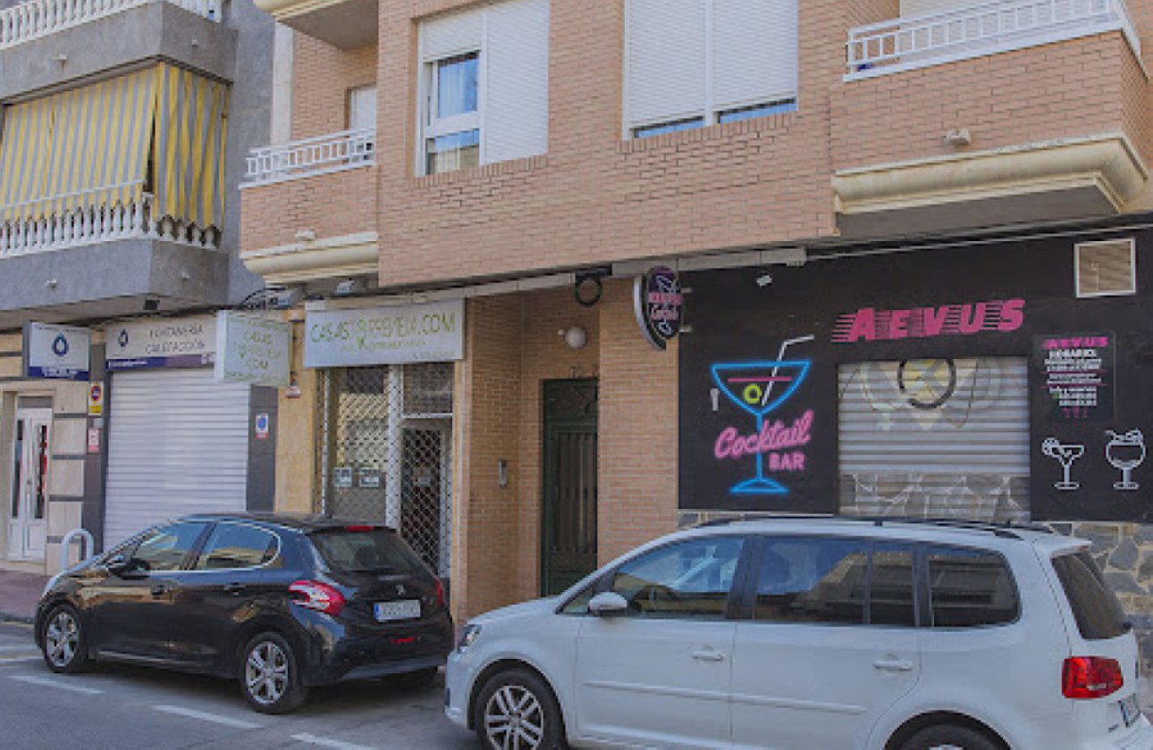 Reventa - Commercial property -
Torrevieja - Torrevieja Centro