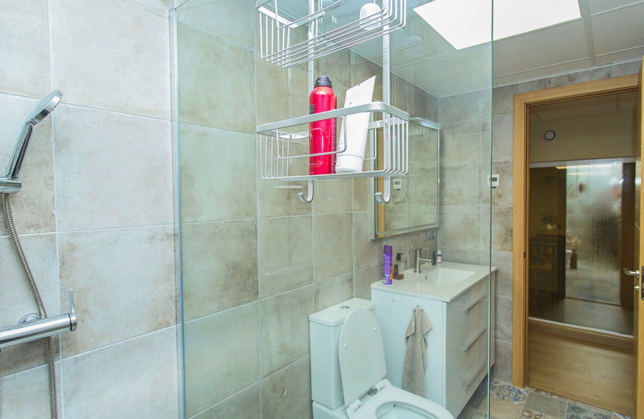 Reventa - Commercial property -
Torrevieja - Torrevieja Centro