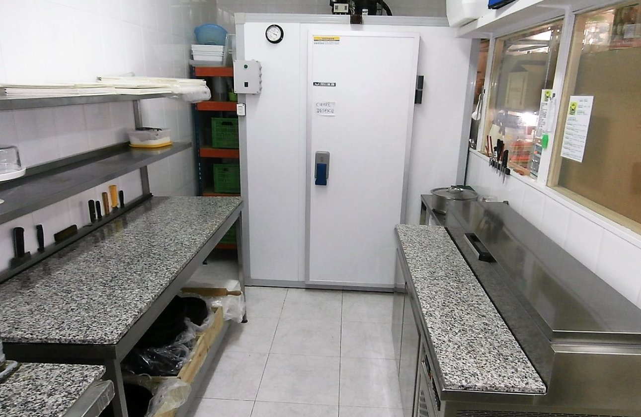 Reventa - Commercial property -
Torrevieja - Torrevieja Centro