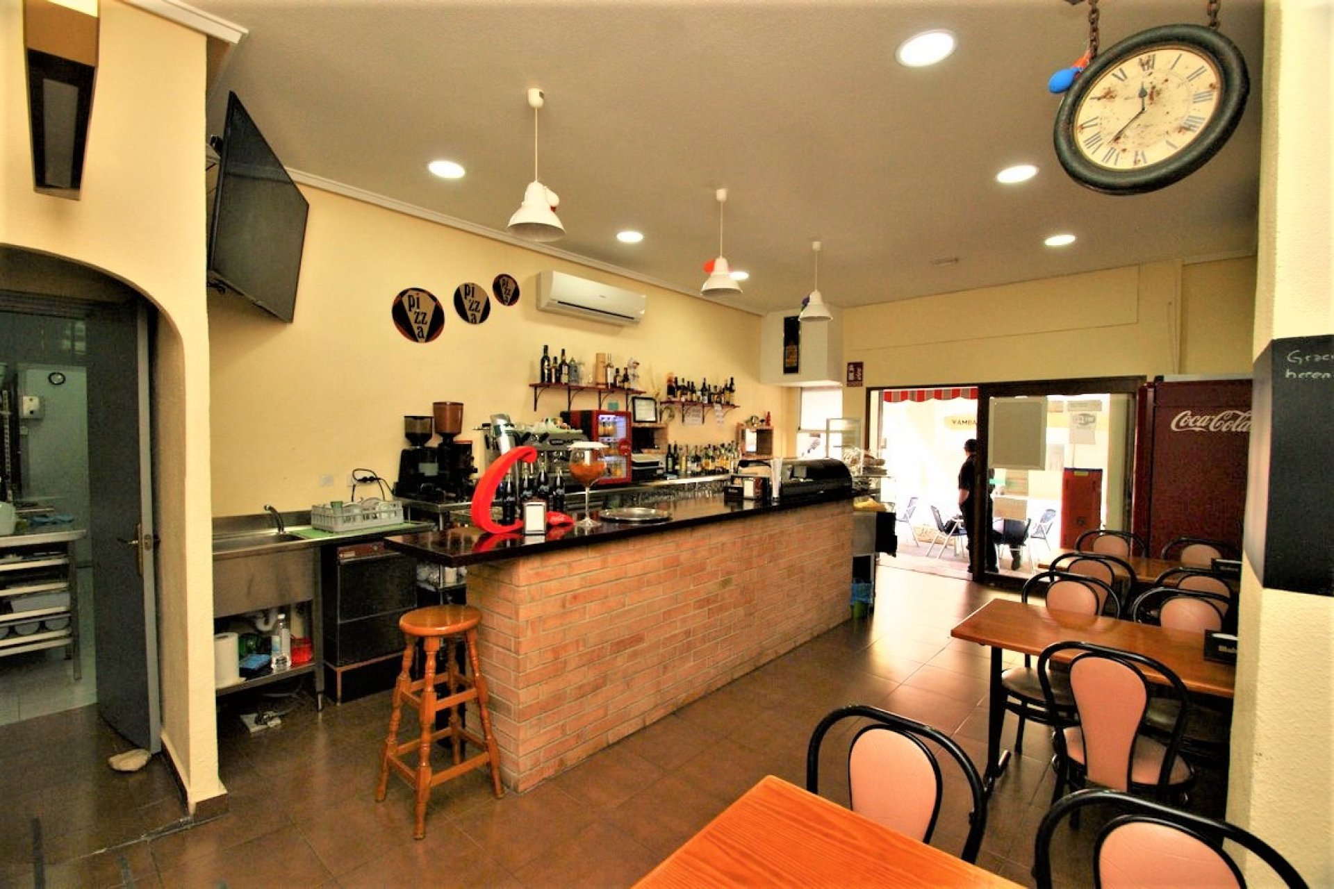 Reventa - Commercial property -
Torrevieja - Torrevieja Centro