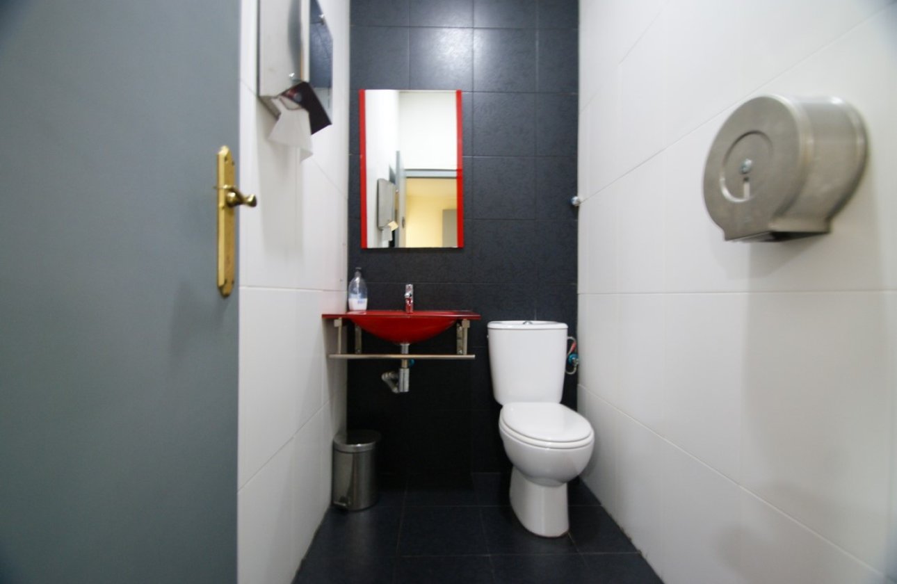 Reventa - Commercial property -
Torrevieja - Torrevieja Centro