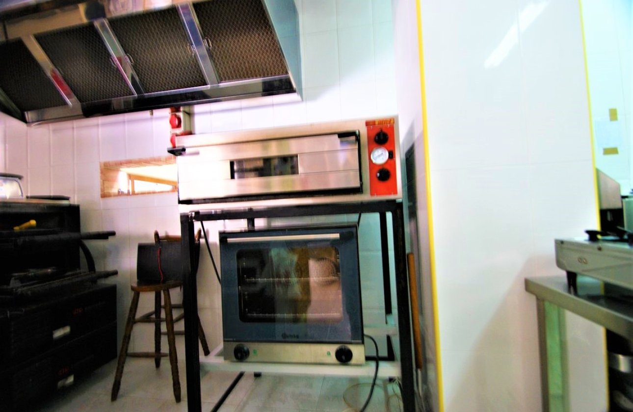 Reventa - Commercial property -
Torrevieja - Torrevieja Centro