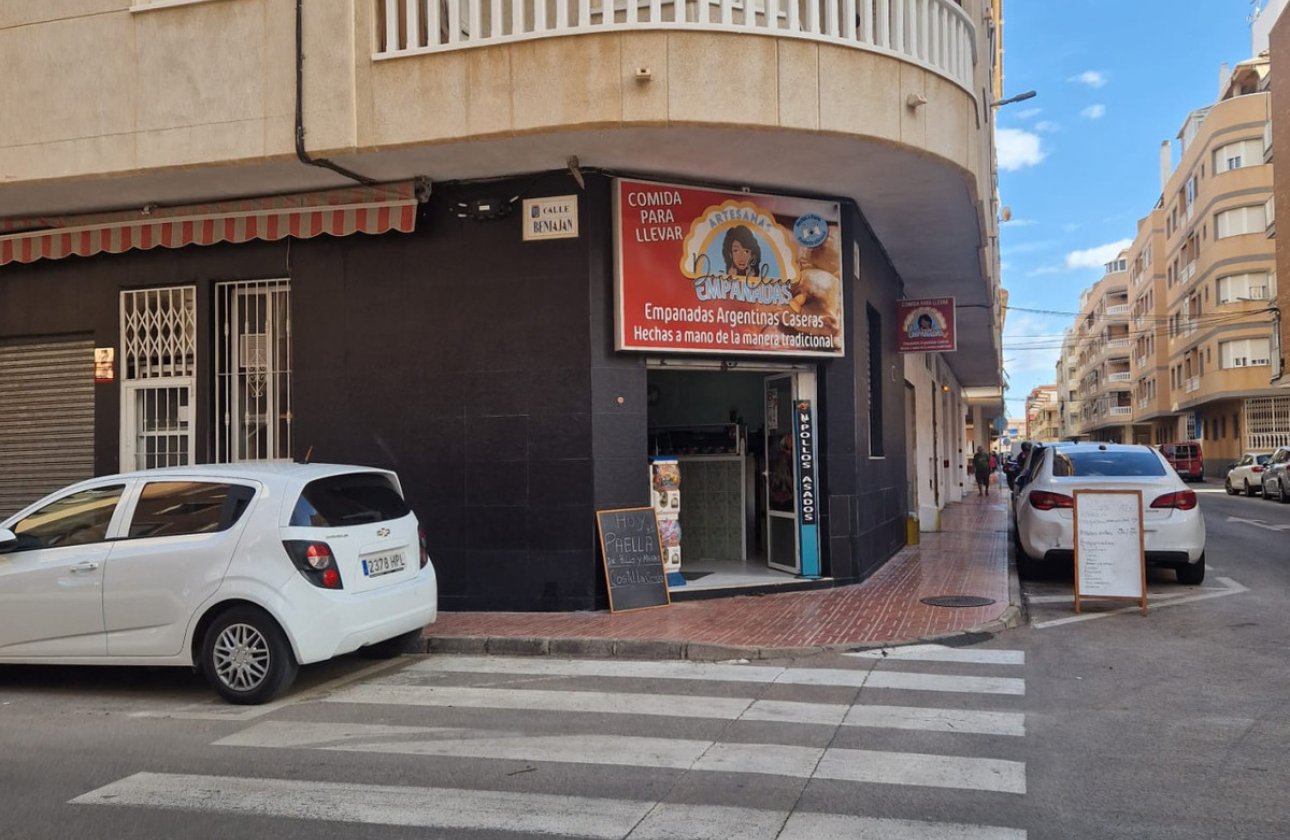 Reventa - Commercial property -
Torrevieja - Torrevieja Centro