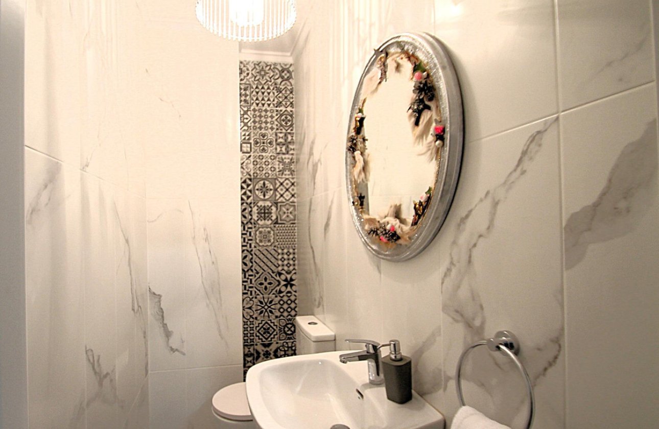 Reventa - Commercial property -
Torrevieja - Torrevieja Centro