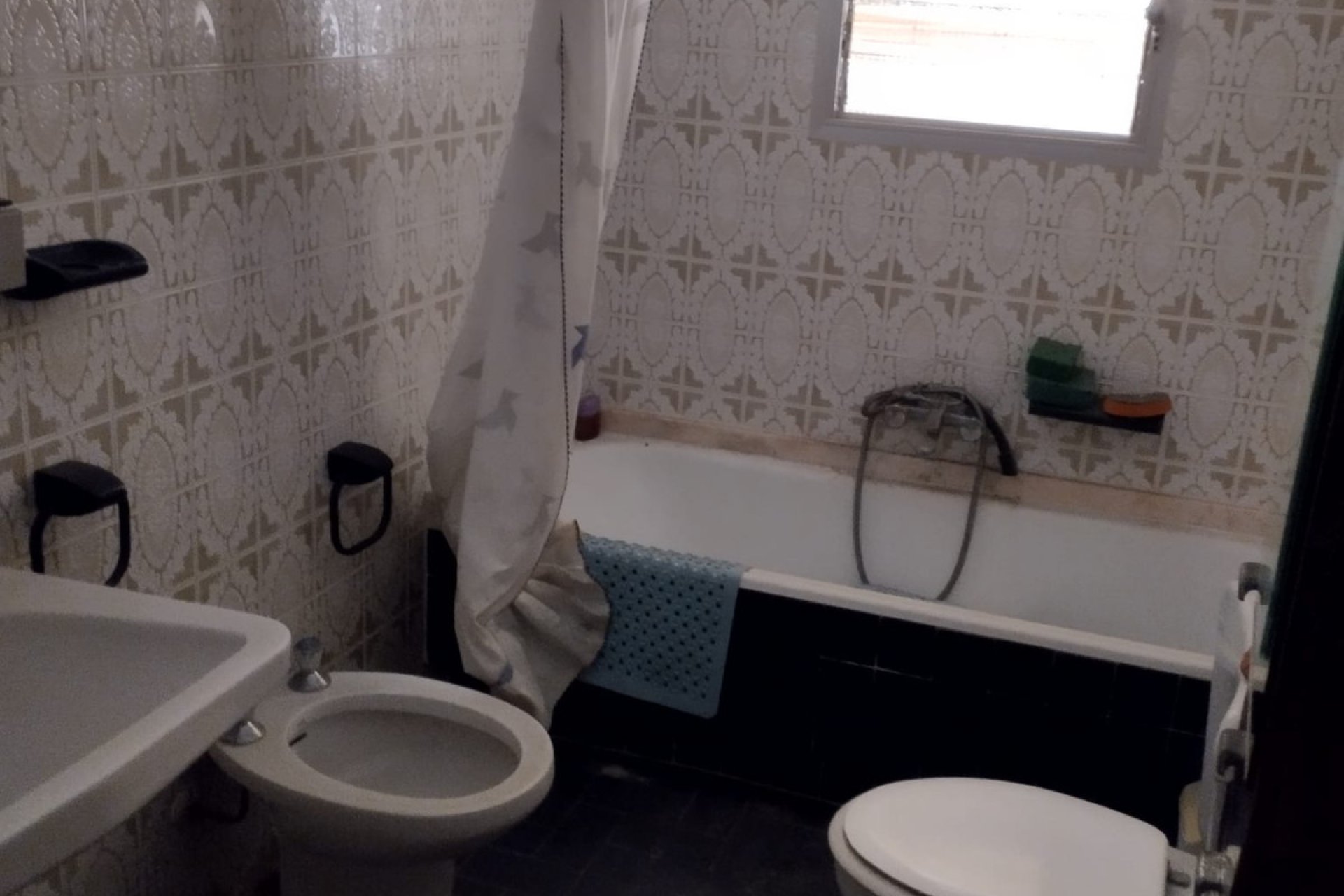 Reventa - Commercial property -
Torrevieja - Torrevieja Centro