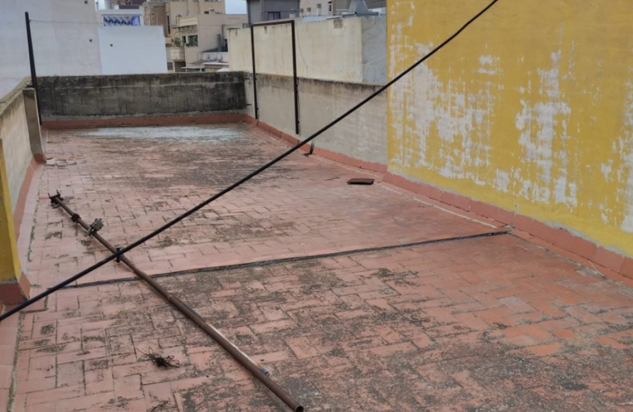 Reventa - Commercial property -
Torrevieja - Torrevieja Centro