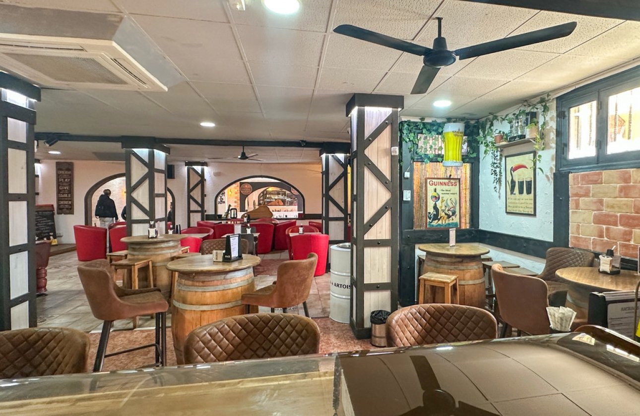 Reventa - Commercial property -
Torrevieja - Torrevieja Centro