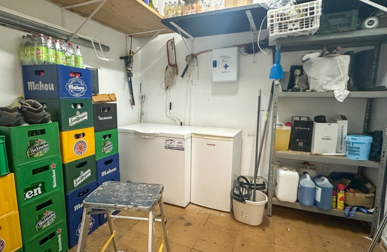 Reventa - Commercial property -
Torrevieja - Torrevieja Centro