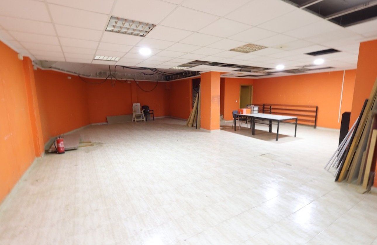 Reventa - Commercial property -
Torrevieja - Torrevieja Centro