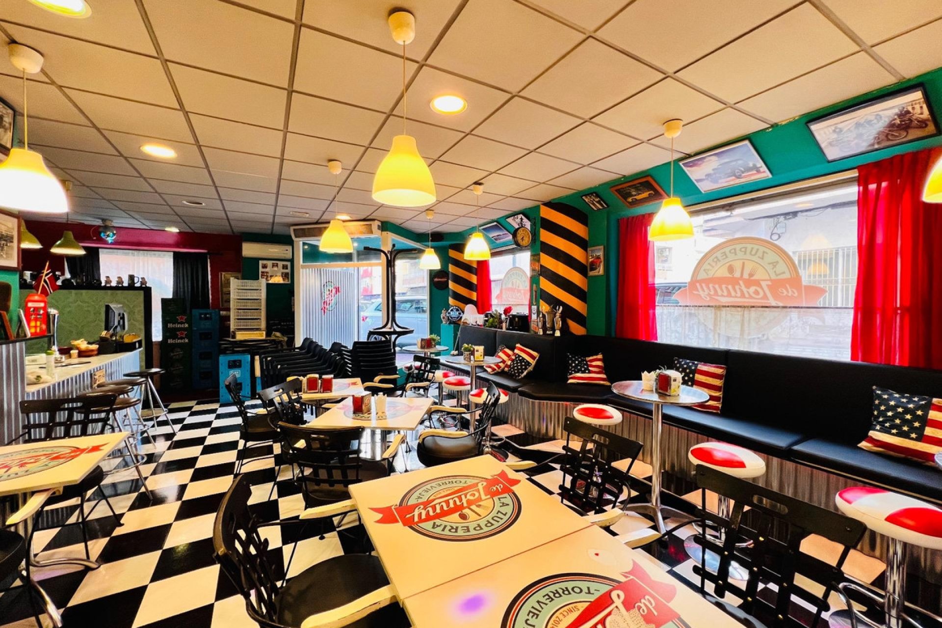 Reventa - Commercial property -
Torrevieja - Torrevieja Centro