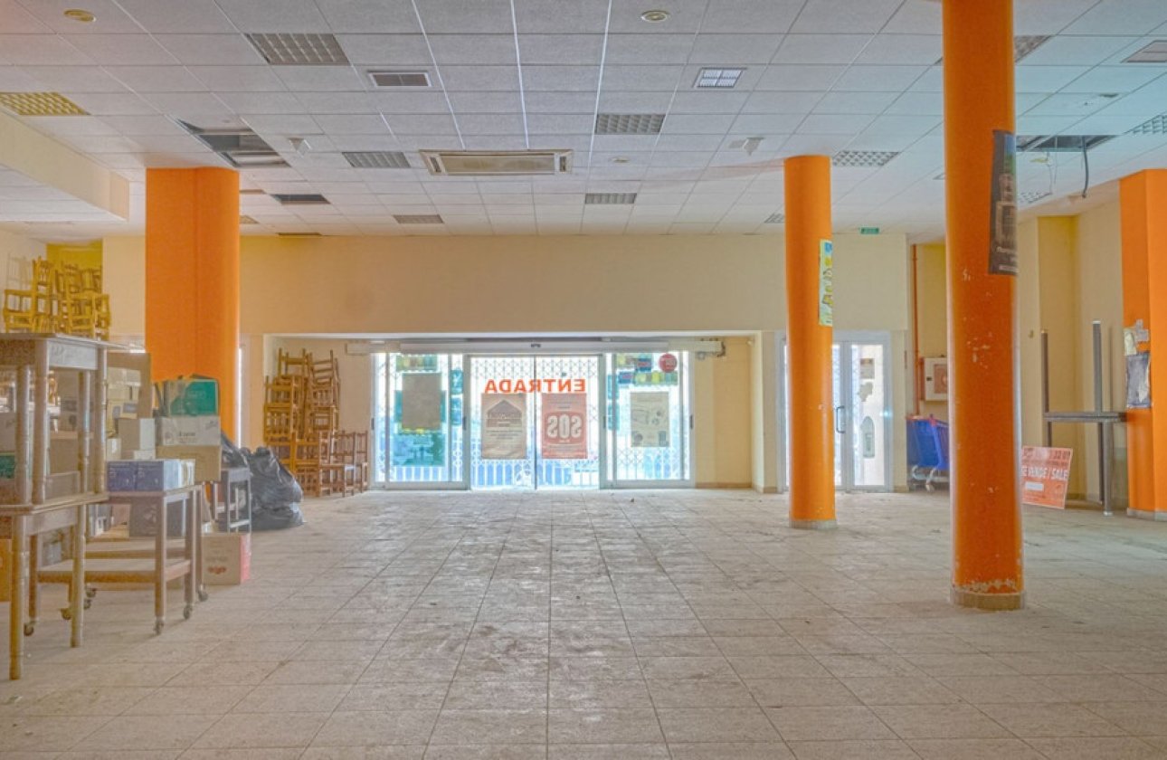 Reventa - Commercial property -
Torrevieja - Torrevieja Centro