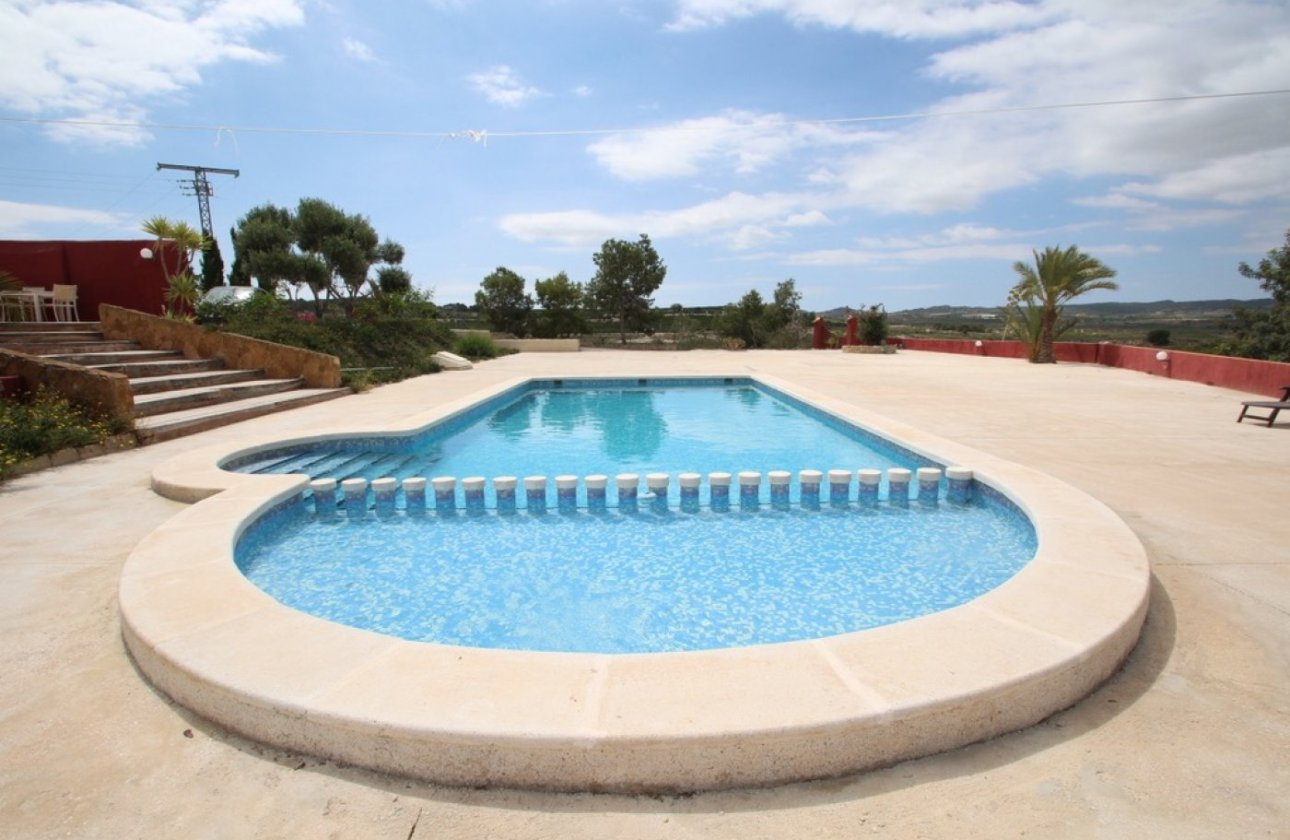 Reventa - country estate -
Orihuela - Torremendo