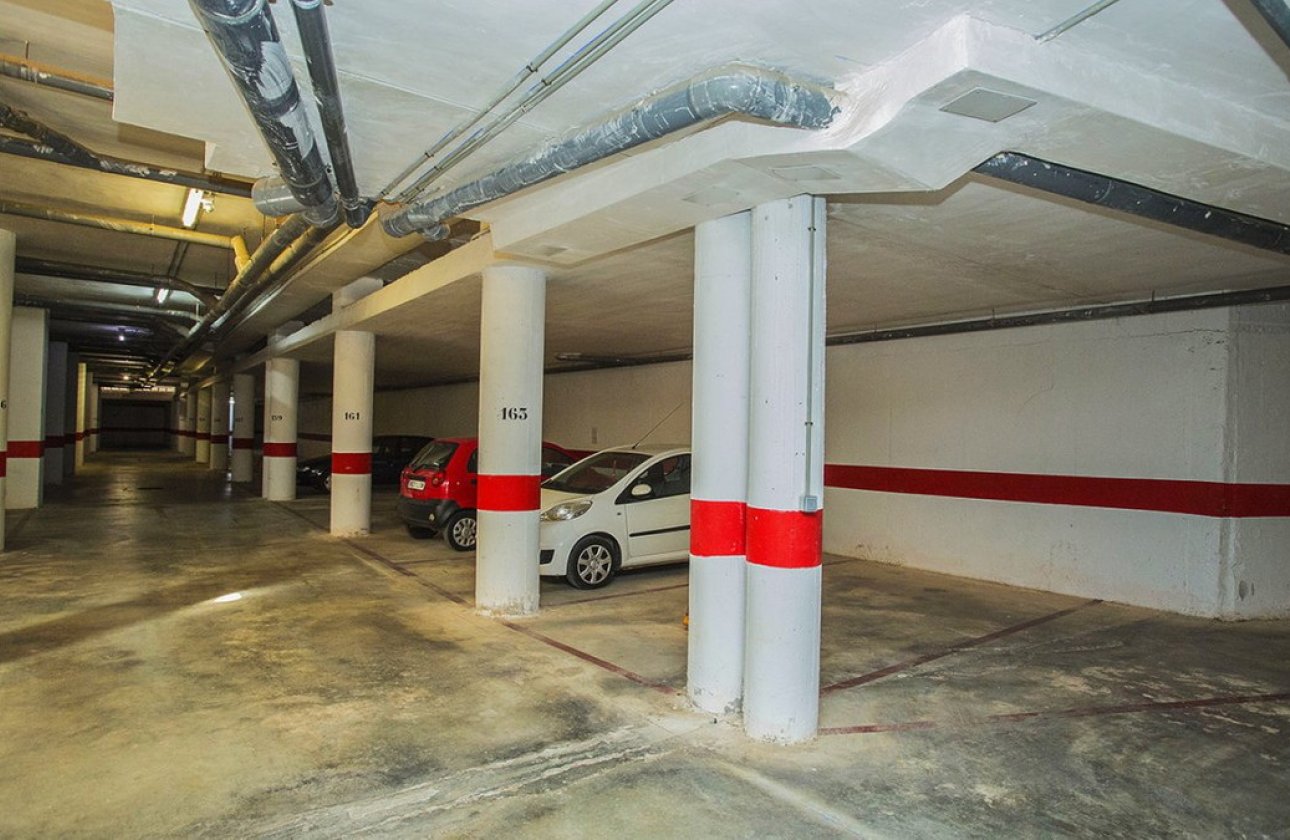 Reventa - Garaje -
Torrevieja - La Mata