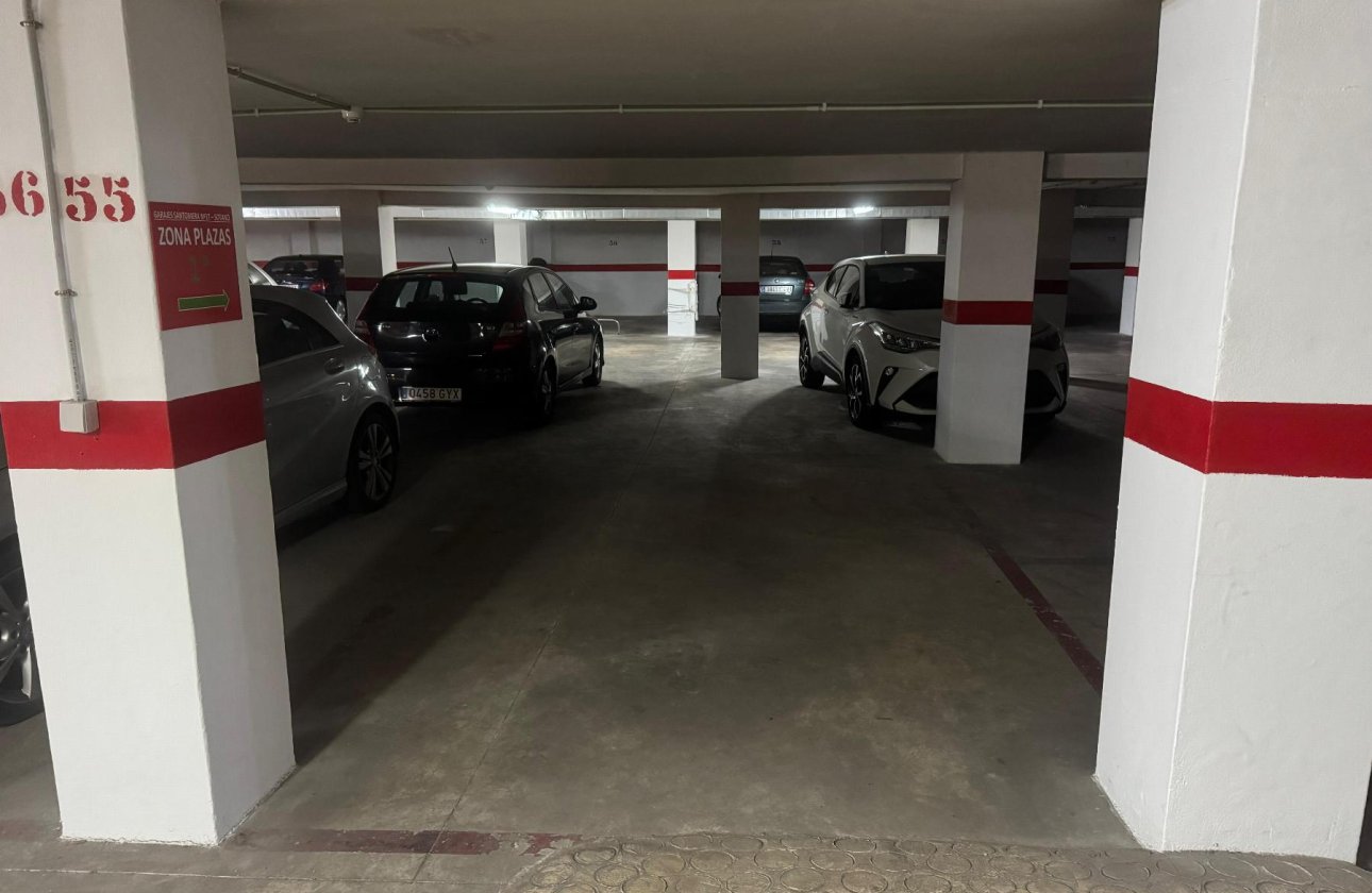 Reventa - Garaje -
Torrevieja - Playa Acequion