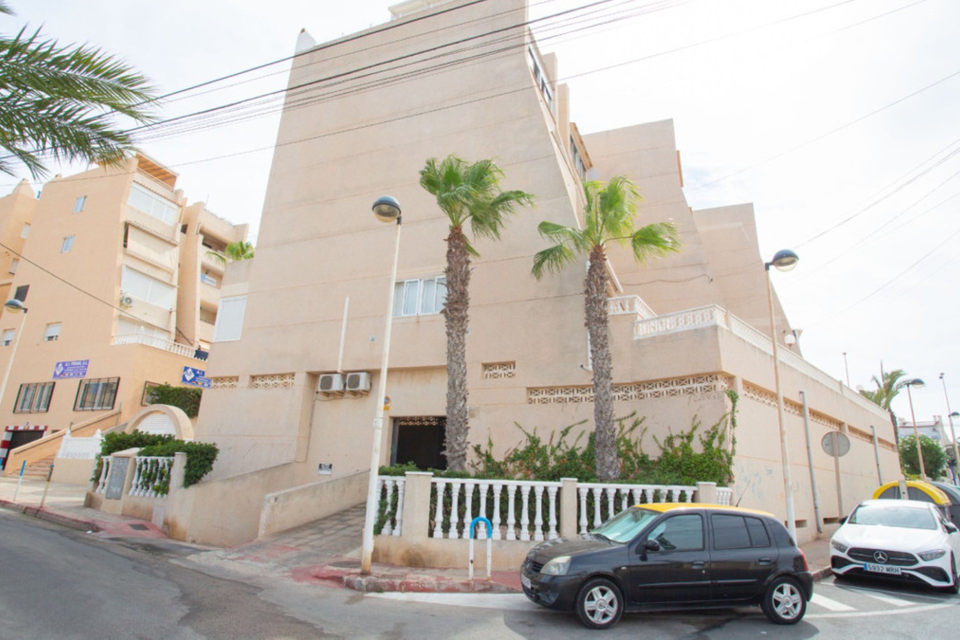 Reventa - Garaje -
Torrevieja - Torre la mata